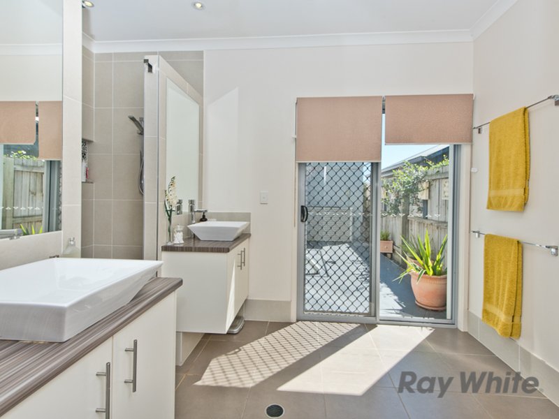 Photo - 27 Parkway Crescent, Murrumba Downs QLD 4503 - Image 12