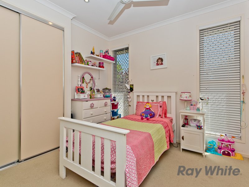 Photo - 27 Parkway Crescent, Murrumba Downs QLD 4503 - Image 13