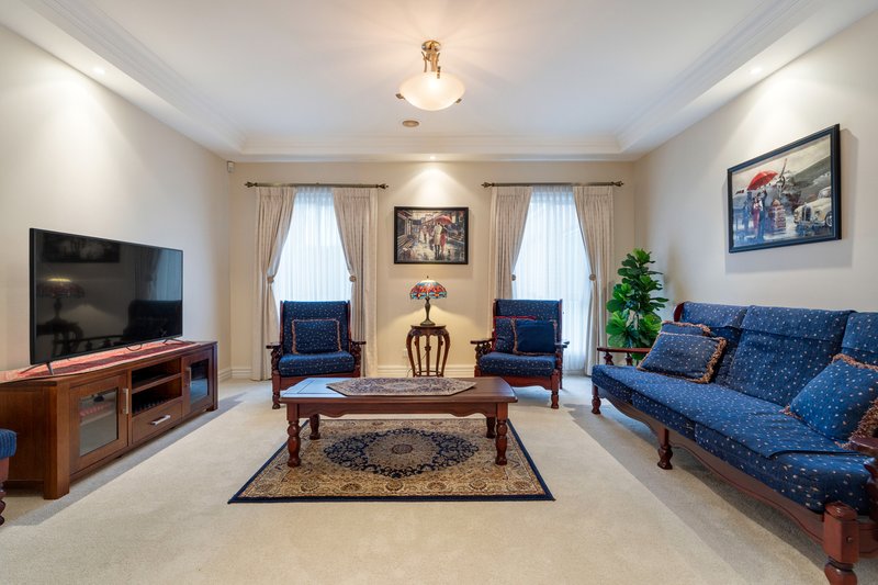 Photo - 27 Parramatta Walk, Craigieburn VIC 3064 - Image 3
