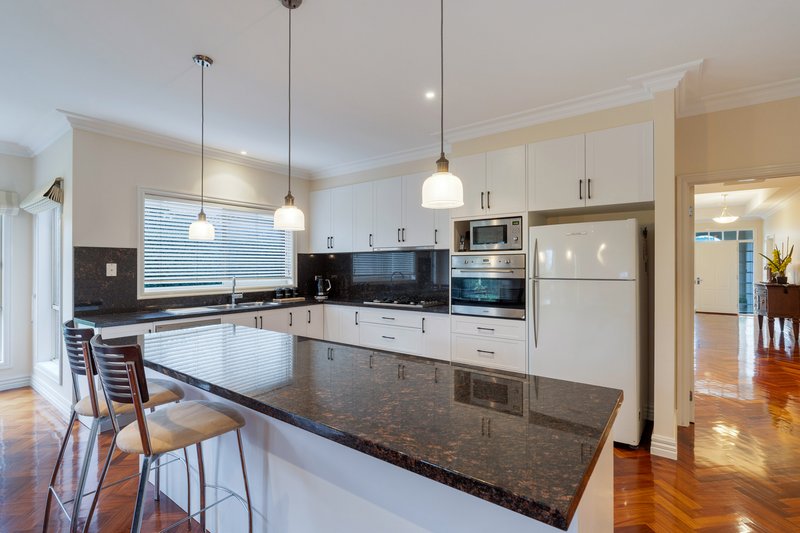 Photo - 27 Parramatta Walk, Craigieburn VIC 3064 - Image 7