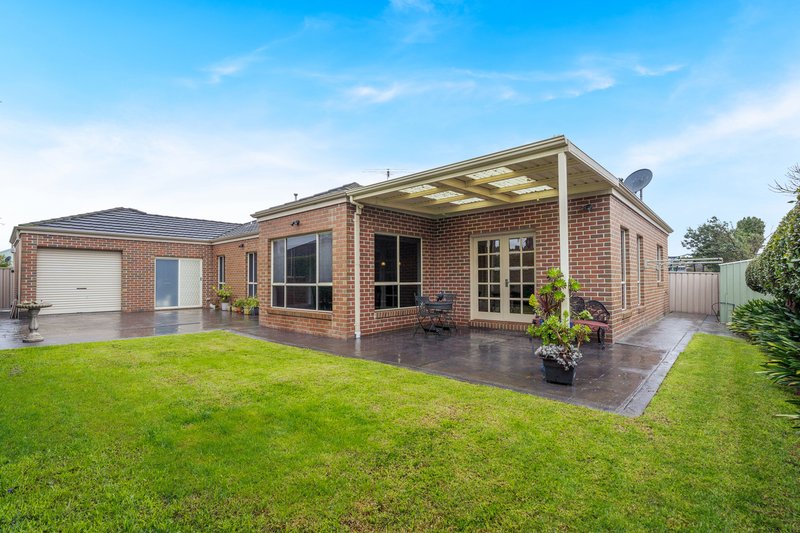 Photo - 27 Parramatta Walk, Craigieburn VIC 3064 - Image 15
