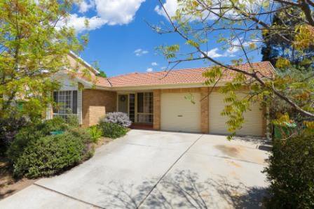 Photo - 27 Patrick Brick Court, Queanbeyan NSW 2620 - Image 1