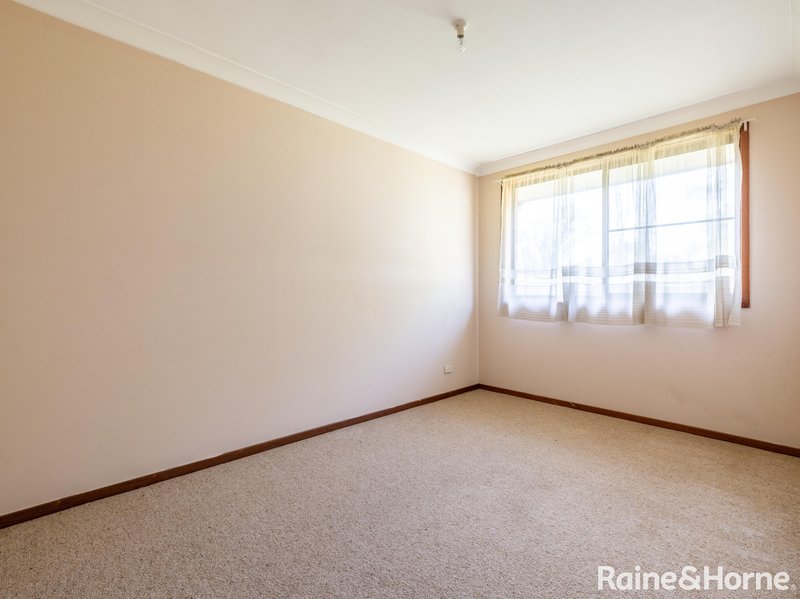 Photo - 27 Patterson Place, Kelso NSW 2795 - Image 6