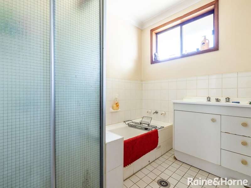 Photo - 27 Patterson Place, Kelso NSW 2795 - Image 9