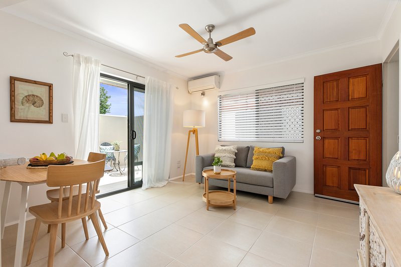 Photo - 2/7 Pearl Street, Cooroy QLD 4563 - Image 3