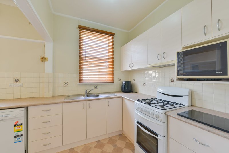 Photo - 27 Peel Street, Tamworth NSW 2340 - Image 5