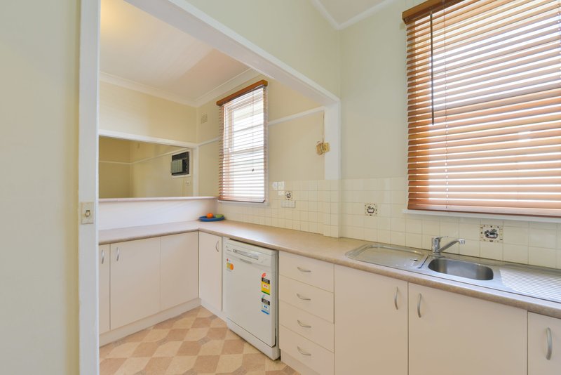 Photo - 27 Peel Street, Tamworth NSW 2340 - Image 6