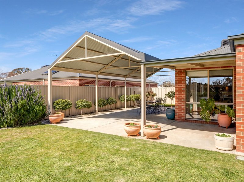 Photo - 27 Pelican Court, Wangaratta VIC 3677 - Image 16