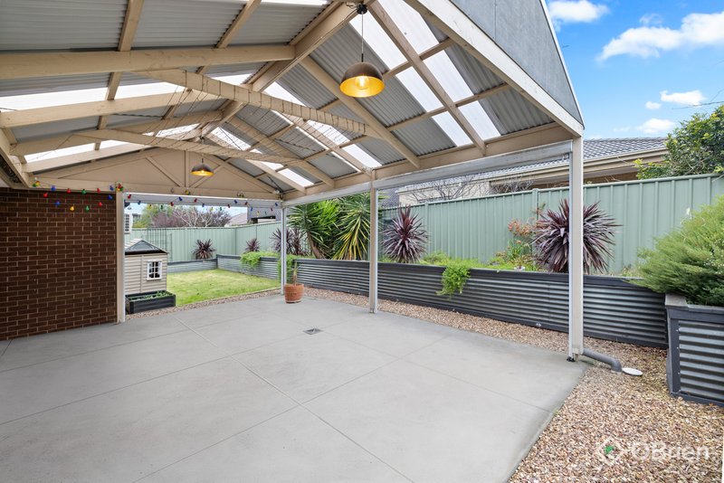 Photo - 27 Pembury Way, Wyndham Vale VIC 3024 - Image 13