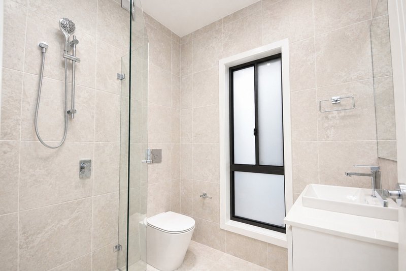 Photo - 27 Pentecost Crescent, Marsden Park NSW 2765 - Image 13
