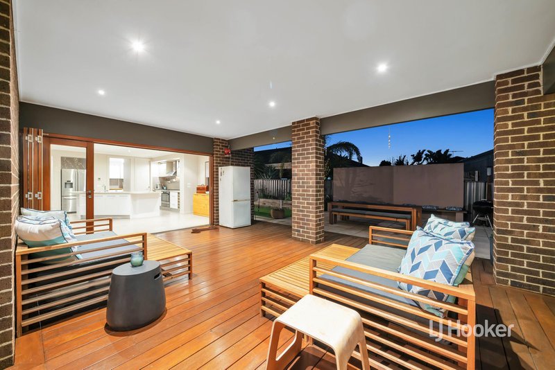 Photo - 27 Peppertree Drive, Point Cook VIC 3030 - Image 24