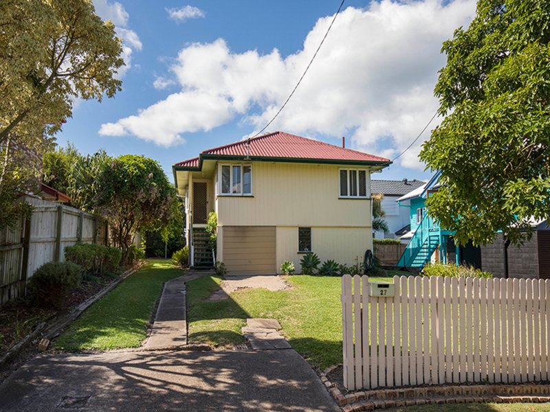 Photo - 27 Petersen Street, Wynnum QLD 4178 - Image 1