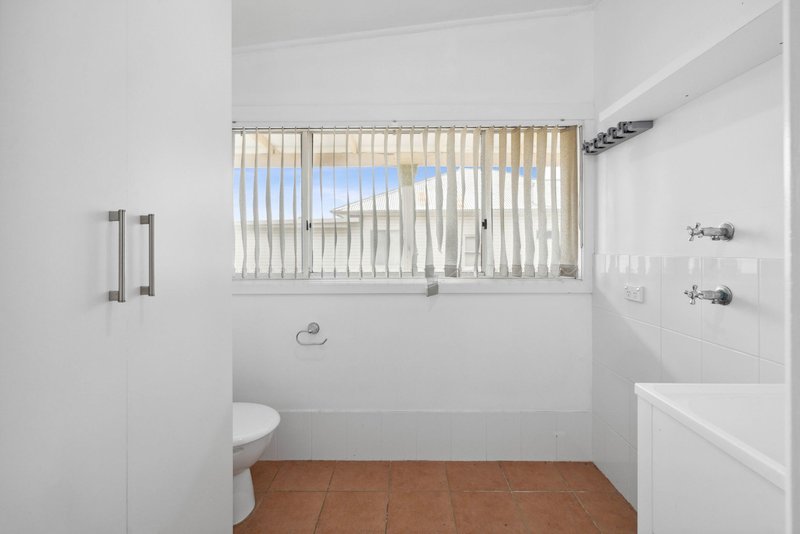 Photo - 27 Petit Street, Yass NSW 2582 - Image 17