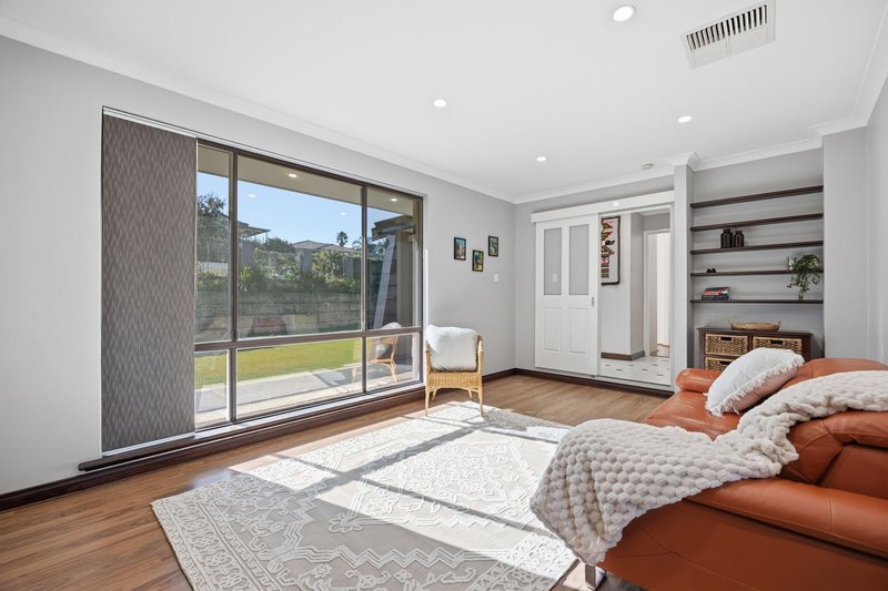 Photo - 27 Petterson Avenue, Kardinya WA 6163 - Image 4