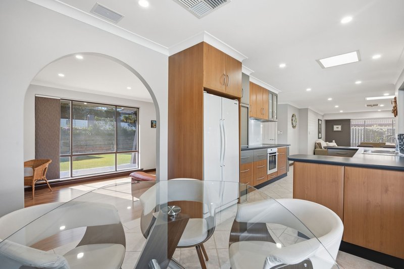 Photo - 27 Petterson Avenue, Kardinya WA 6163 - Image 5
