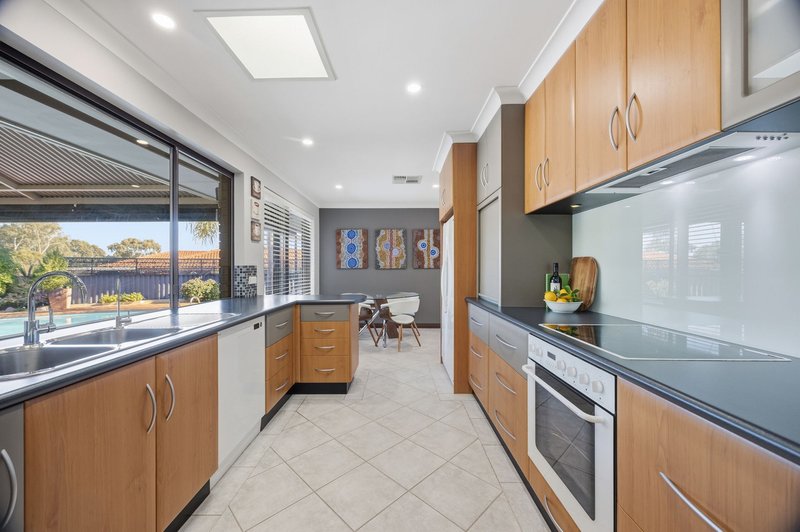 Photo - 27 Petterson Avenue, Kardinya WA 6163 - Image 8