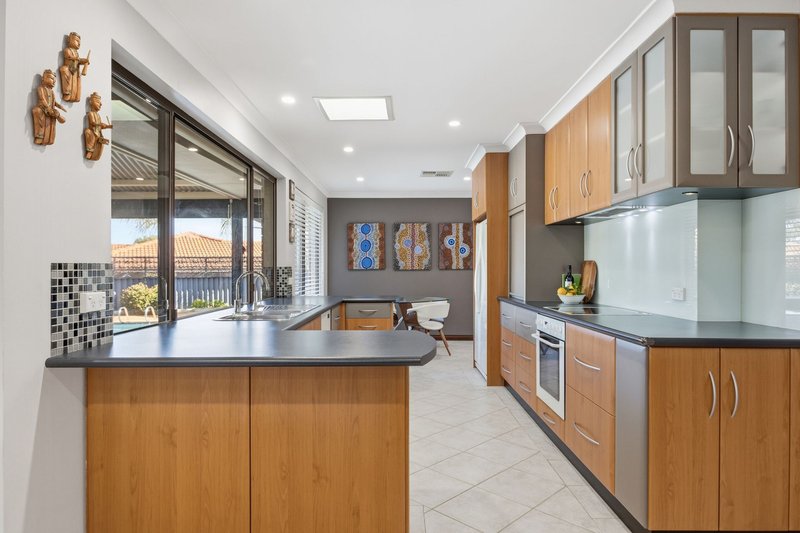 Photo - 27 Petterson Avenue, Kardinya WA 6163 - Image 9