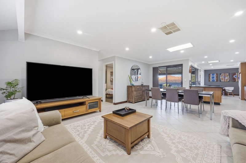 Photo - 27 Petterson Avenue, Kardinya WA 6163 - Image 12