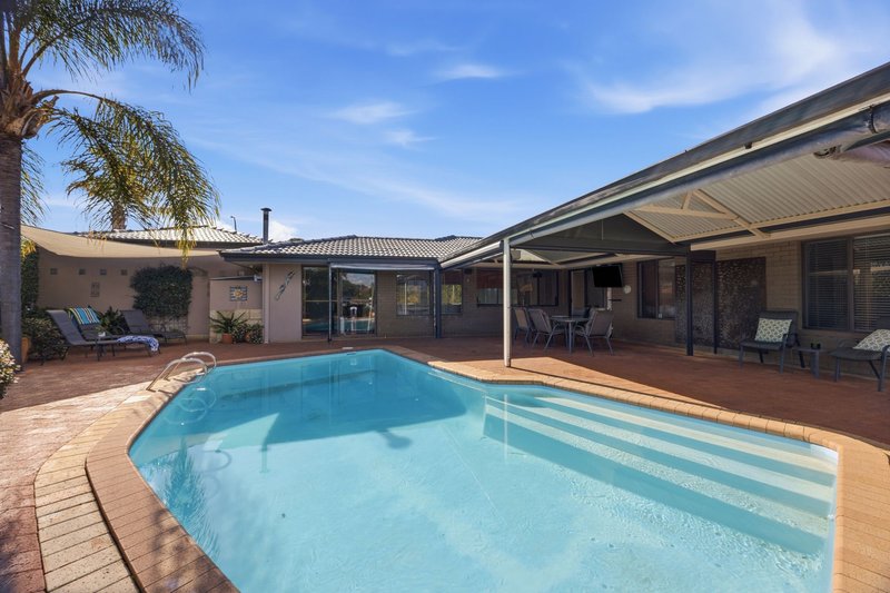 Photo - 27 Petterson Avenue, Kardinya WA 6163 - Image 18