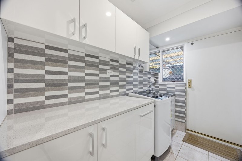 Photo - 27 Petterson Avenue, Kardinya WA 6163 - Image 26