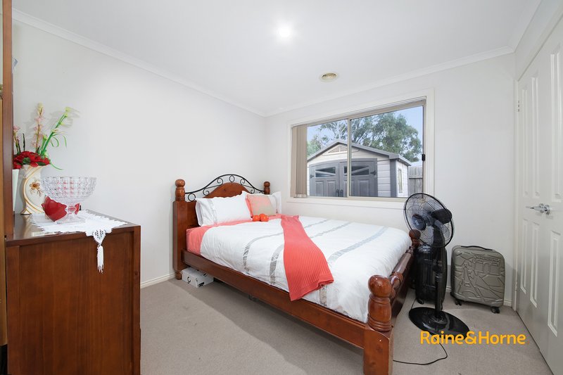 Photo - 27 Pharaoh Drive, Cranbourne VIC 3977 - Image 7