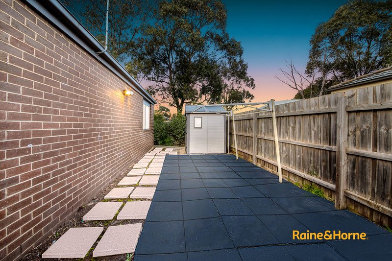 Photo - 27 Pharaoh Drive, Cranbourne VIC 3977 - Image 13