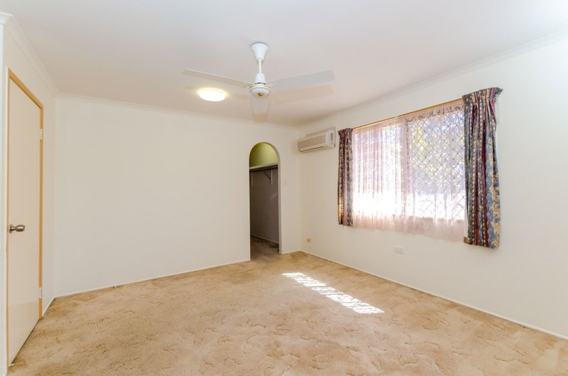 Photo - 27 Phillip Street, South Gladstone QLD 4680 - Image 6