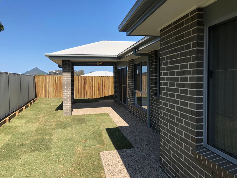 Photo - 27 Pine Street, Cooroy QLD 4563 - Image 2