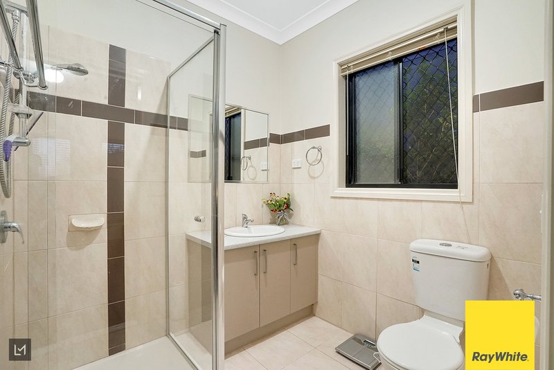 Photo - 27 Poplar Blvd , Tarneit VIC 3029 - Image 11