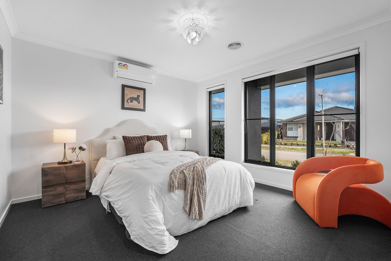 Photo - 27 Powlett Drive, Clyde VIC 3978 - Image 7