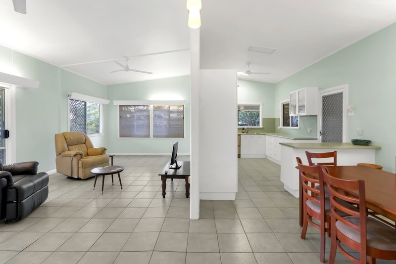 Photo - 27 Pyne Street, Edge Hill QLD 4870 - Image 4