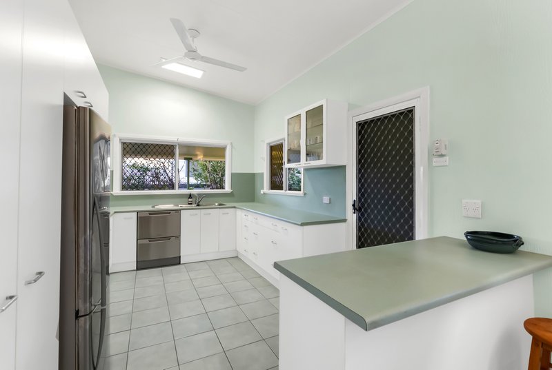 Photo - 27 Pyne Street, Edge Hill QLD 4870 - Image 7