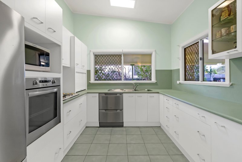 Photo - 27 Pyne Street, Edge Hill QLD 4870 - Image 8