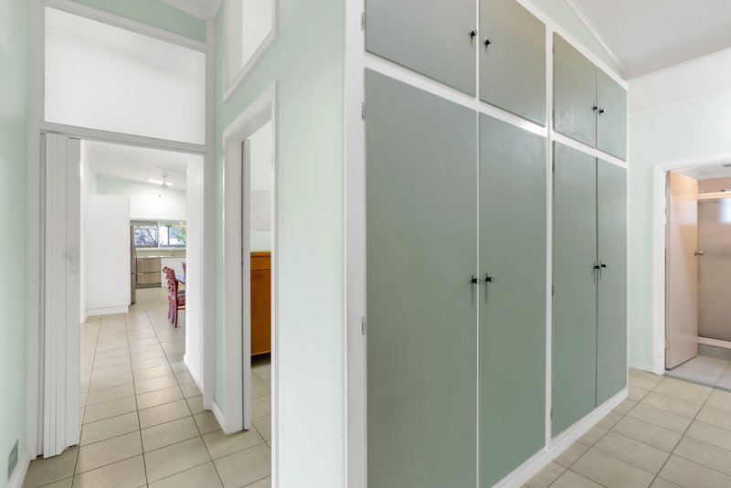 Photo - 27 Pyne Street, Edge Hill QLD 4870 - Image 9