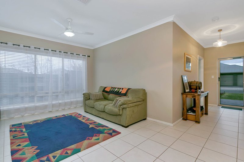 Photo - 27 Queensberry Way, Blakeview SA 5114 - Image 4