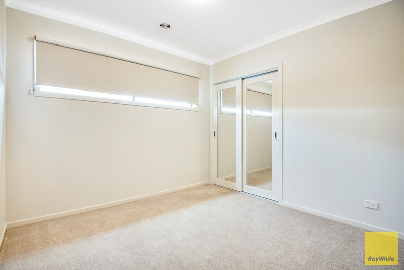 Photo - 27 Rapa Drive, Tarneit VIC 3029 - Image 8