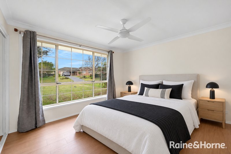 Photo - 27 Rayleigh Drive, Worrigee NSW 2540 - Image 5
