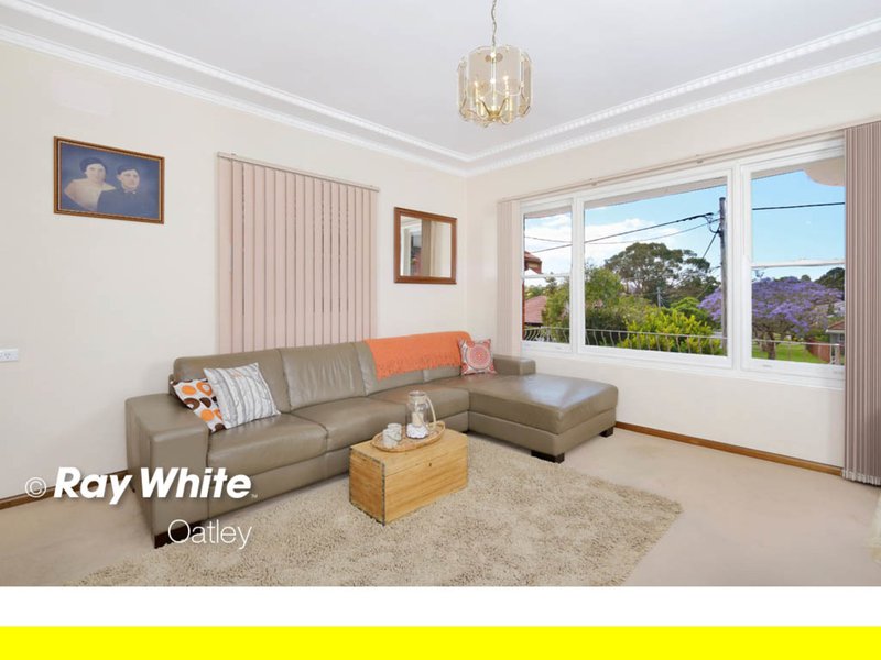 Photo - 27 Renown Avenue, Oatley NSW 2223 - Image 3