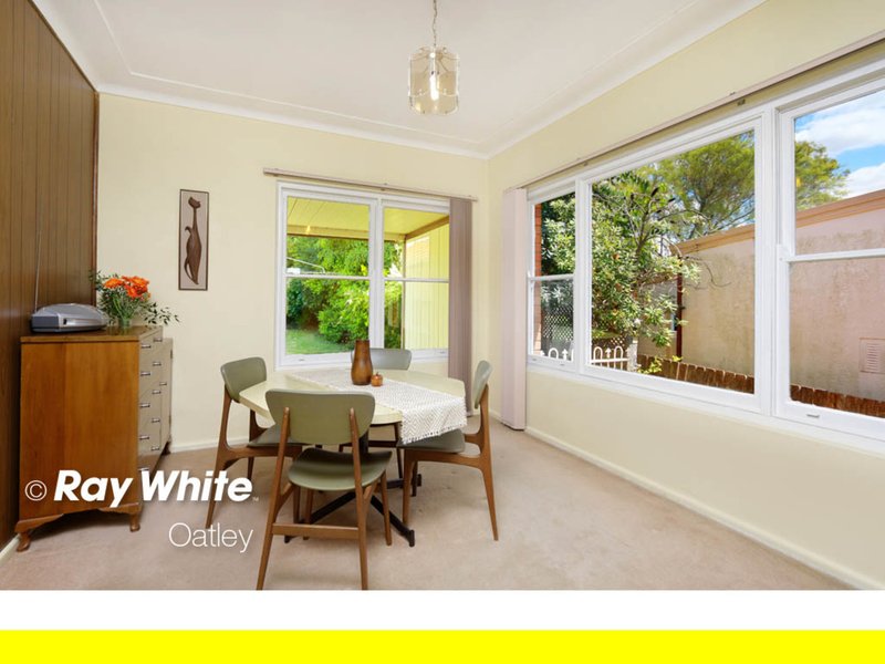 Photo - 27 Renown Avenue, Oatley NSW 2223 - Image 4