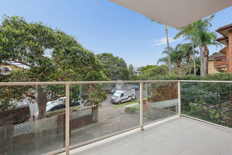 Photo - 2/7 Richmond Avenue, Dee Why NSW 2099 - Image 3