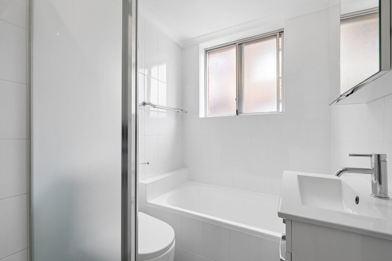 Photo - 2/7 Richmond Avenue, Dee Why NSW 2099 - Image 4