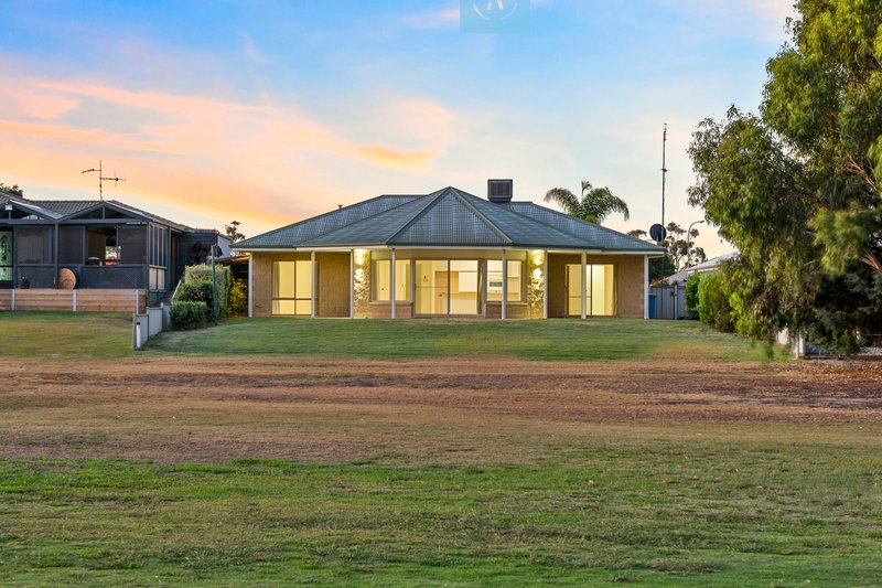 27 Riley Court, Tocumwal NSW 2714