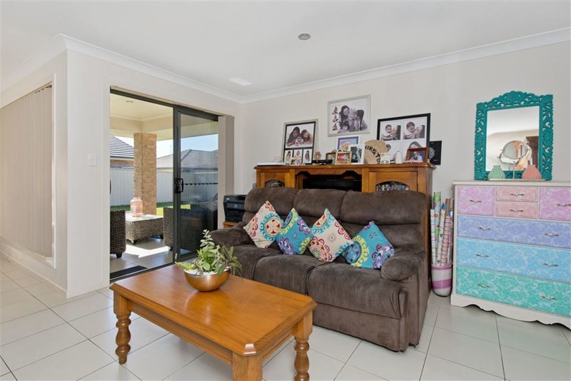 Photo - 27 Rivergum Drive, Port Macquarie NSW 2444 - Image 6