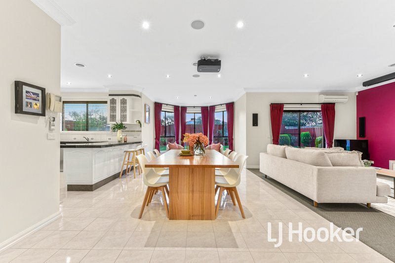 Photo - 27 Rivergum Rise, Hampton Park VIC 3976 - Image 7