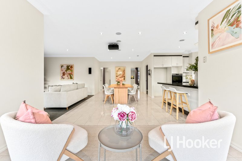 Photo - 27 Rivergum Rise, Hampton Park VIC 3976 - Image 10