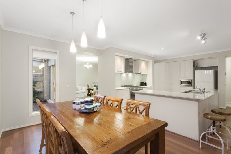 Photo - 27 Rob Roy Road, Malvern East VIC 3145 - Image 3