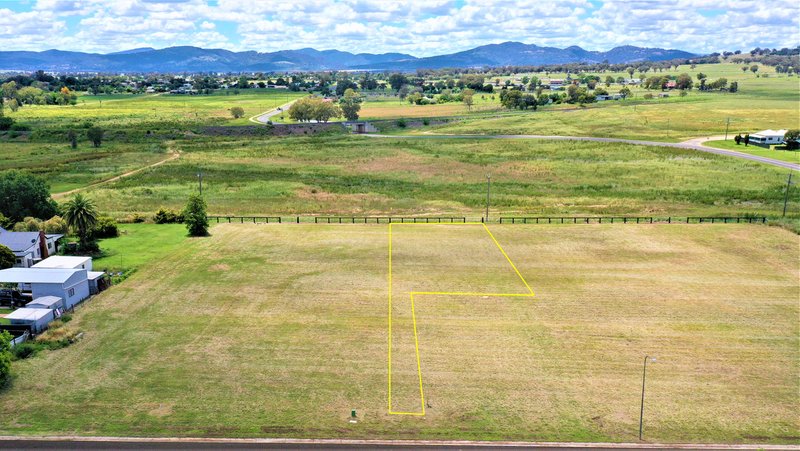 Photo - 27 Robey Avenue, Quirindi NSW 2343 - Image 8