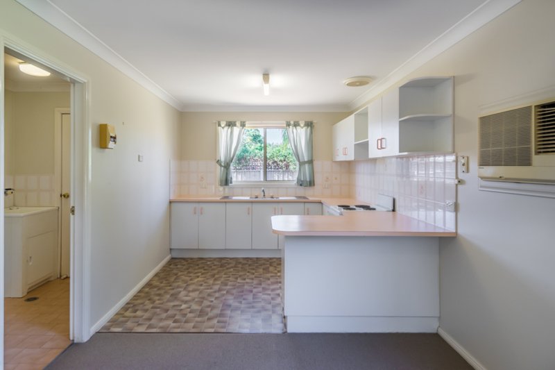 Photo - 2/7 Robinson Avenue, Dubbo NSW 2830 - Image 4