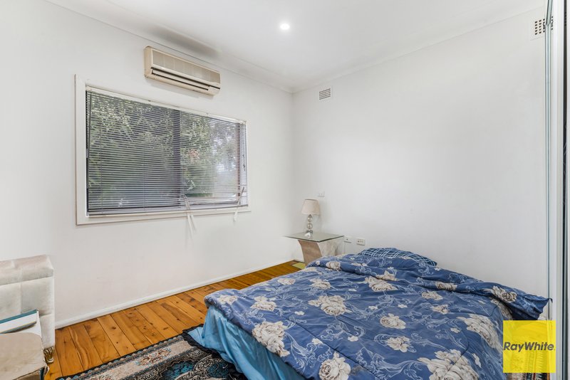 Photo - 27 Rosedale Street, Canley Heights NSW 2166 - Image 9