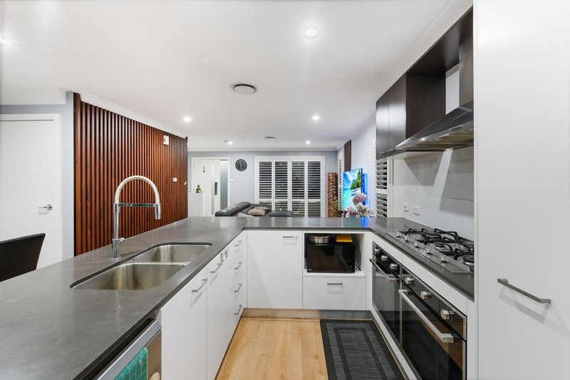 Photo - 27 Rosemount Drive, Catherine Field NSW 2557 - Image 14